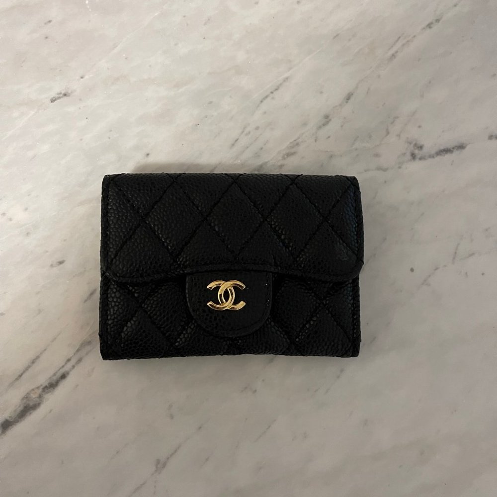 'Chanel' Caviar Quilted Flap Card Holder Black